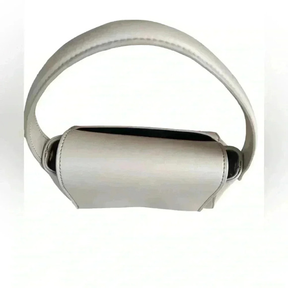 H.O.W women’s hand bag clutch cream off white used in excellent condition - Picture 10 of 12